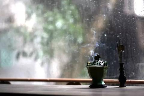 暴雨后的一缕香：那些被遗忘的心灵疗愈密码