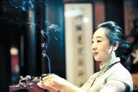 专业健康香品与合香定制：从传统香道视角缓解惊恐发作的现代探索