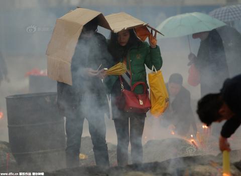 在暴雨天，一炉香如何为你撑起情绪的「晴雨伞」？